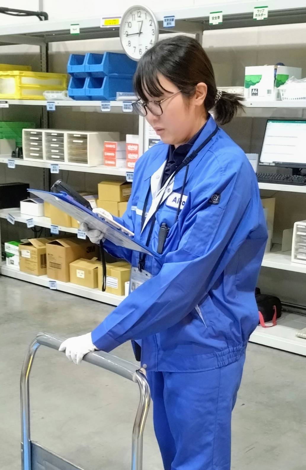 倉庫内仕分けスタッフ